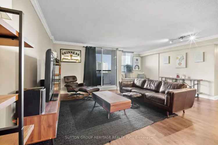 Condo For Sale in Markham, Ontario