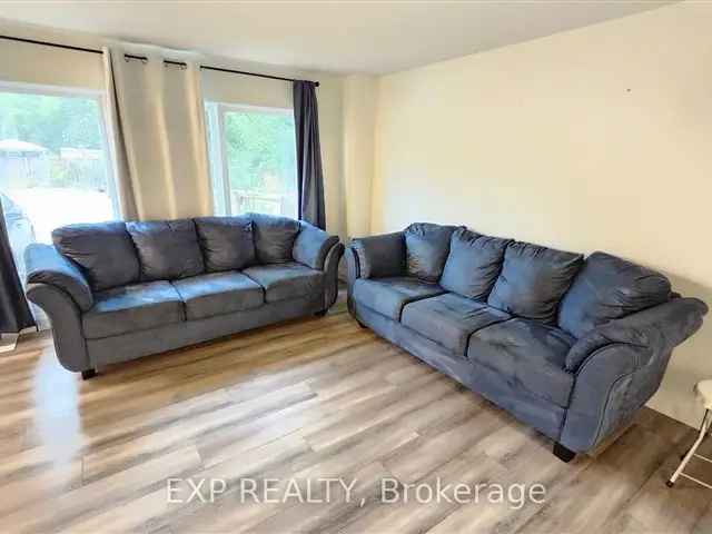 Townhouse For Rent in Cambridge, Ontario