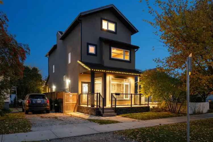 House For Sale in Calgary, Alberta