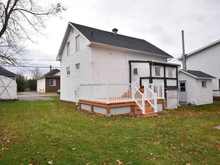 One-and-a-half-storey house for sale, 6, Rue Lafrance, Saint-Jean-de-Dieu - Proprio Direct