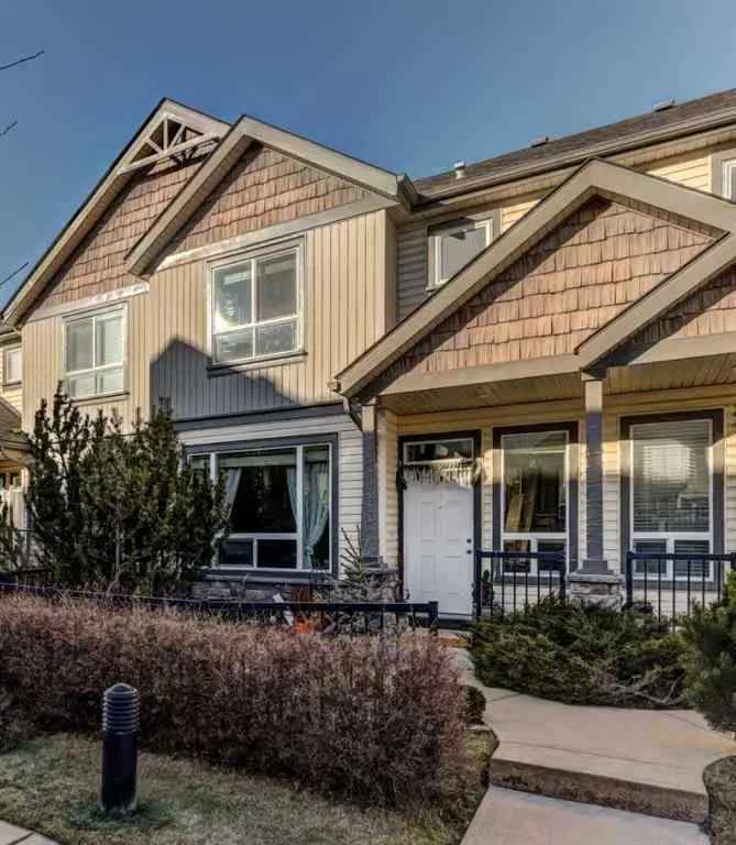 Townhouse For Rent in Calgary, Alberta