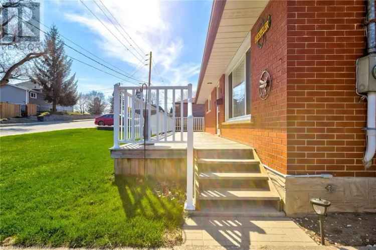 Cozy Brick Bungalow in Hespeler - Huge Lot, Updated Features