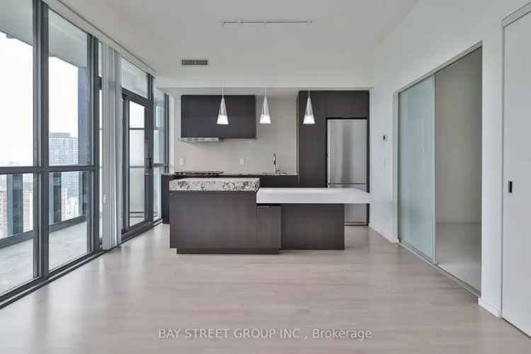 Downtown Toronto Condo 570 sqf+ Balcony 1 Bed 1 Bath