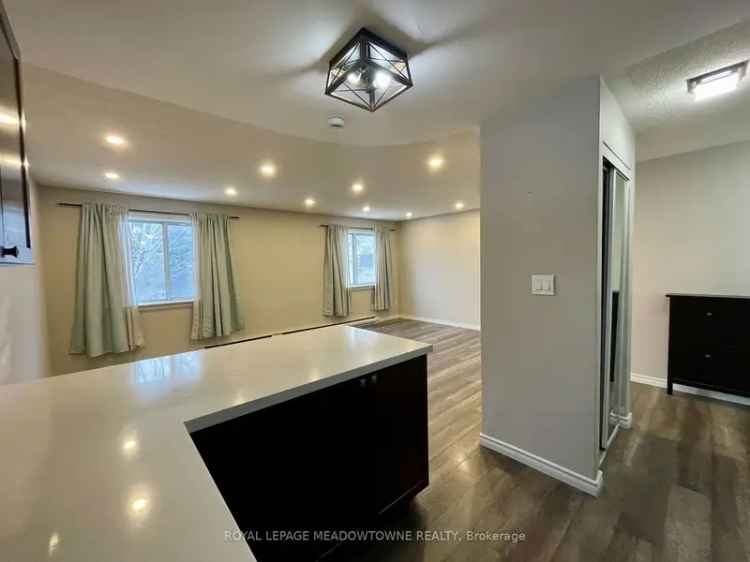 Condo For Rent in Oakville, Ontario