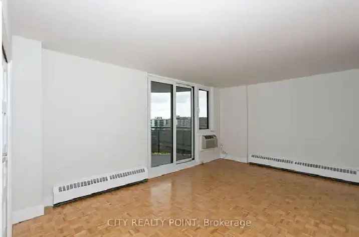 1 bed 1 bath, 485 Huron St.