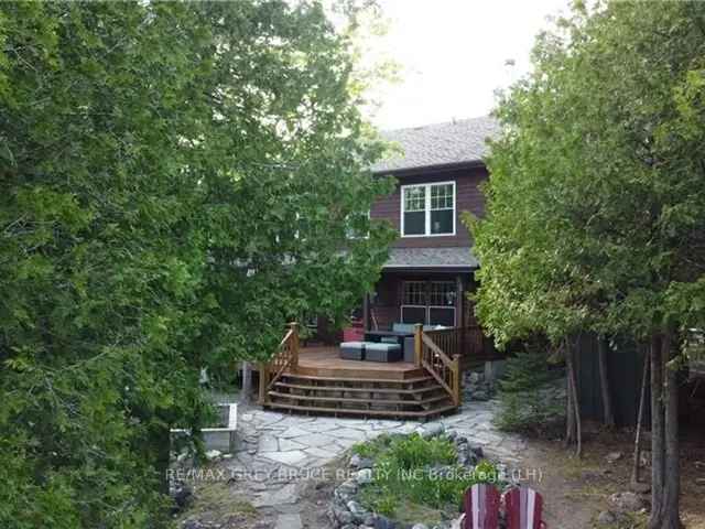 Shouldice Lake Waterfront Log Home 3 Beds 2 Baths