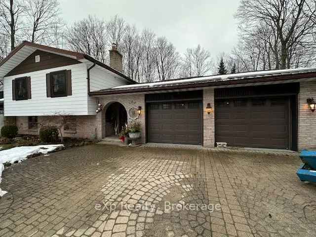 Sauble Beach Home: Pool, Hot Tub, Lake Huron Access