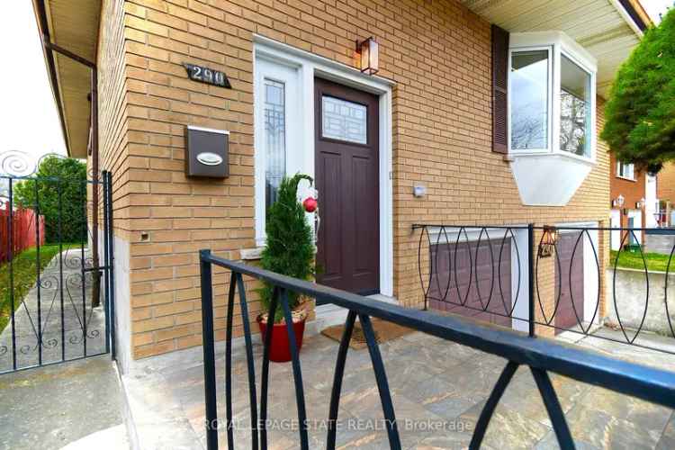 House For Sale in Mississauga, Ontario