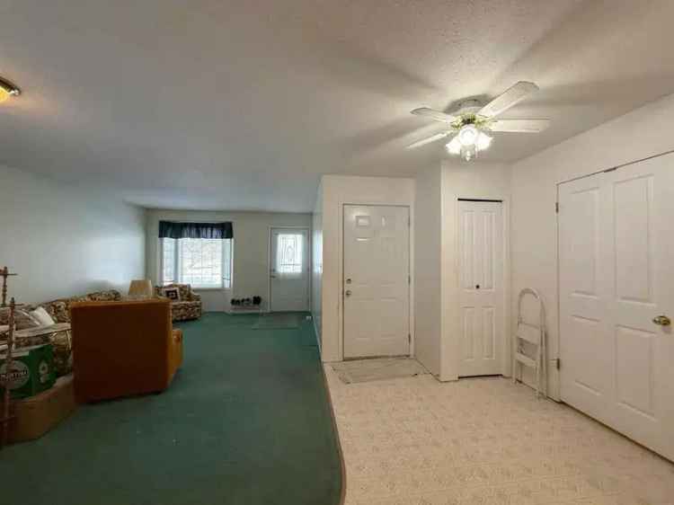 Cozy 2-Bedroom Duplex near Hospital