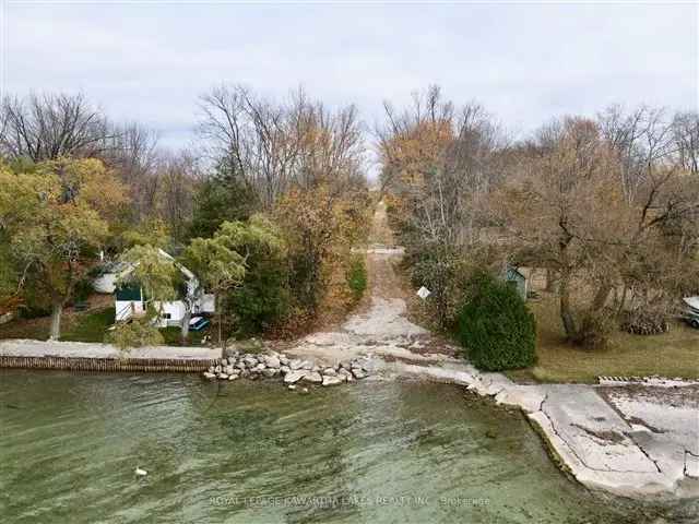 Lake Simcoe Waterfront Home 2500 sq ft 3 Ensuites