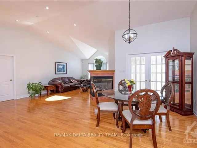 House For Sale in 8, Spinney Way, Ottawa, Ontario