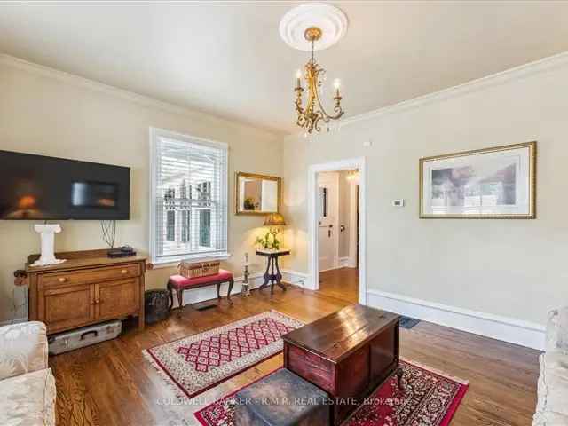 House For Sale in Barrie, Ontario