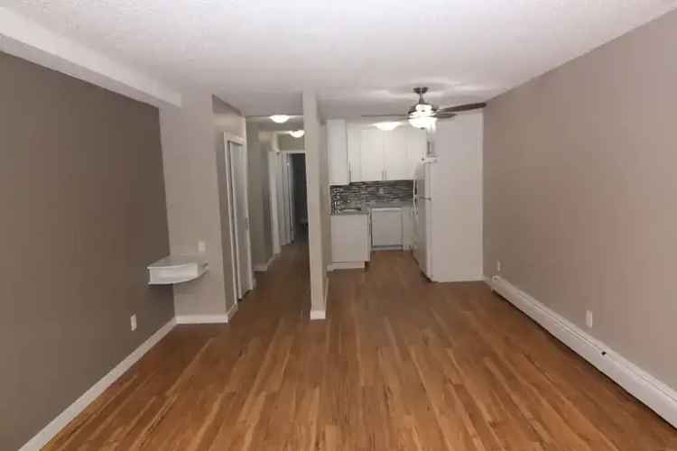 Rent Beautifully Renovated Apartment in Edmonton with Great Amenities