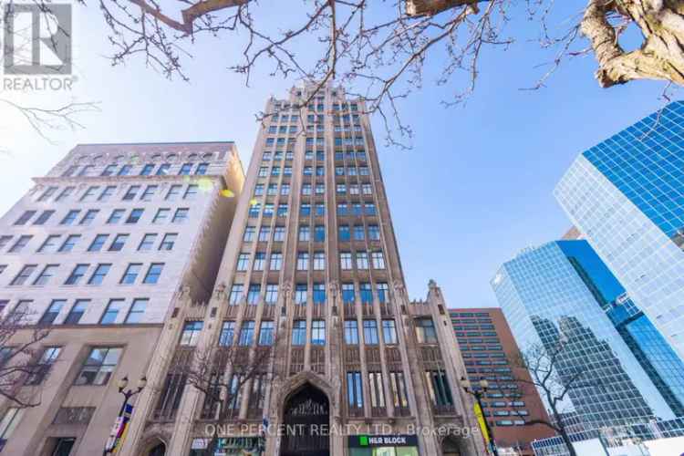Stunning 640 Sqft One-Bedroom Corner Unit in the Pigott Building