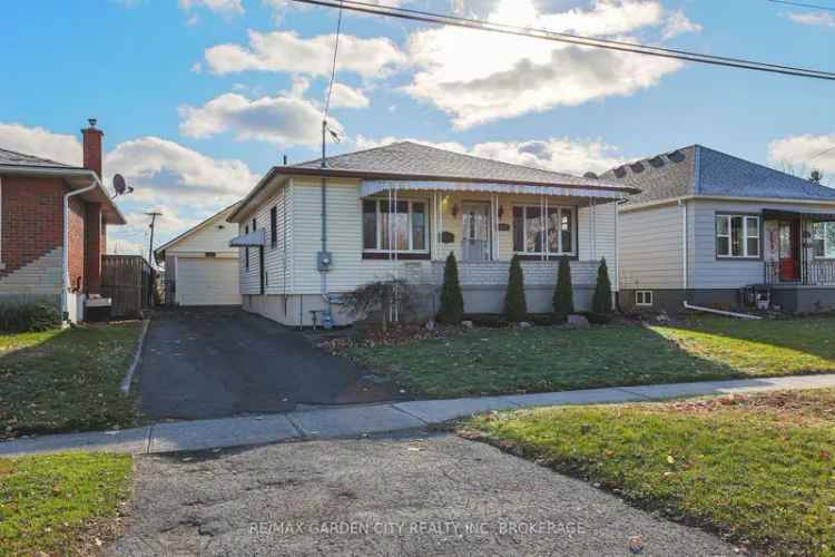 Family Home 3 Bed 1.1 Bath Bungalow Finished Basement Large Lot