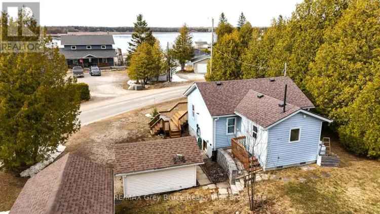 Bruce Peninsula Cottage: 2-Bedroom, Updated Kitchen, Water Access