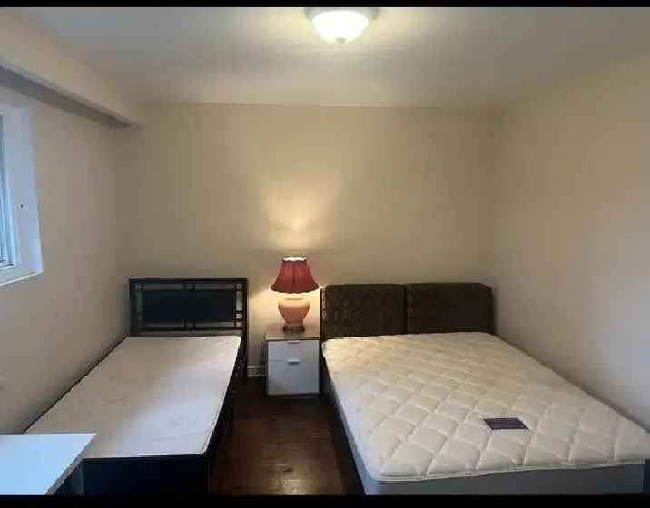 upper unit bedroom for rent