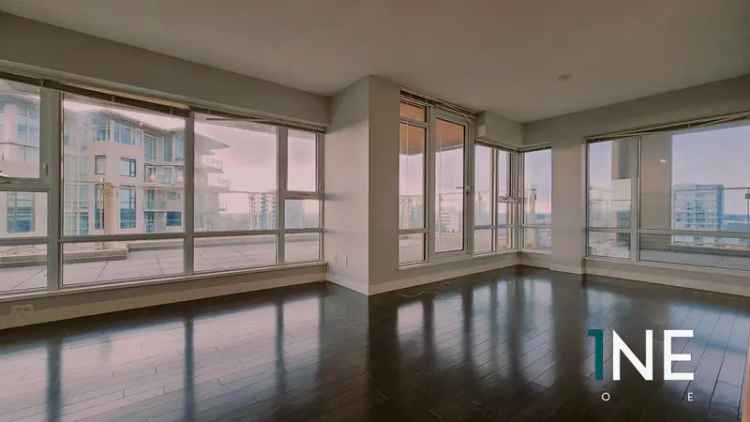 A $905,000.00 Apartment/Condo with 3 bedrooms in Brighouse, Richmond