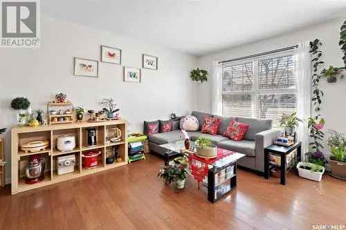 3 Bedroom Townhouse for Sale in Stonebridge Saskatoon