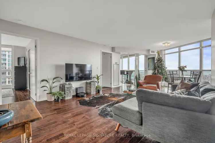 Condo For Rent in 215, Fort York Boulevard, Toronto, Ontario