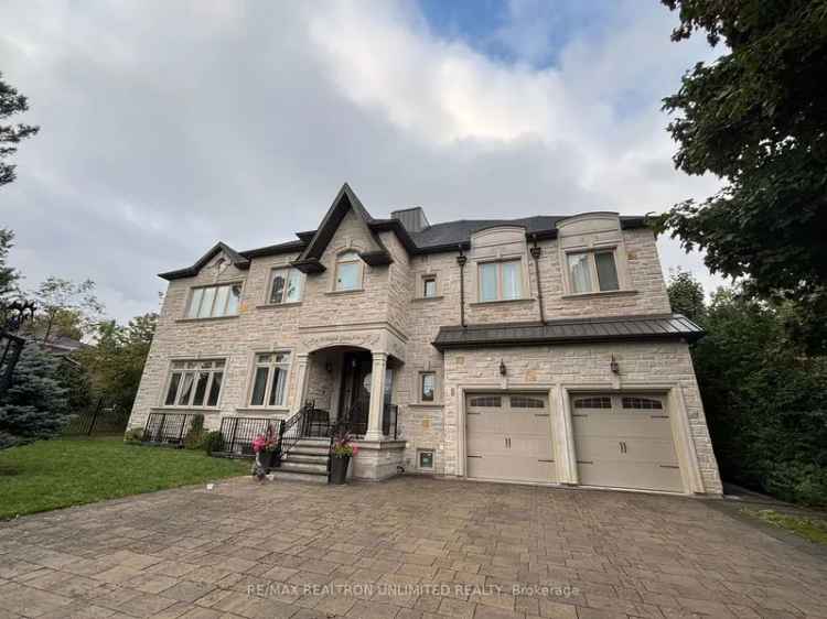 House For Sale in 64, Maple Grove Avenue, Richmond Hill, Ontario