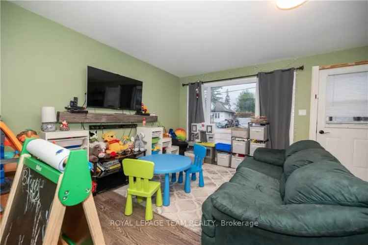 House For Sale in Pembroke, Ontario