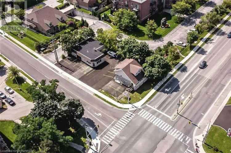 Buy renovated house in downtown Waterdown with 4 beds and parking