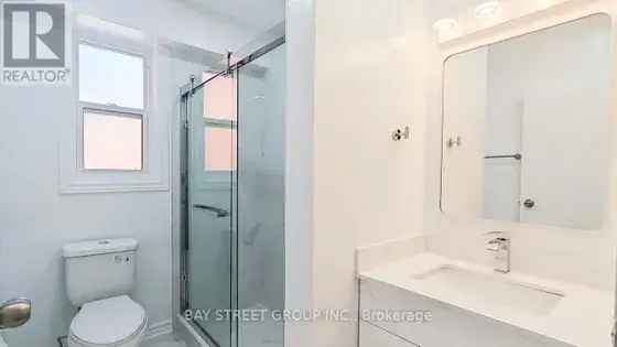 4 rooms apartment of 398 m² in Toronto