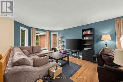 2+2 Bedroom Raised Bungalow in Barrie's Holly Community