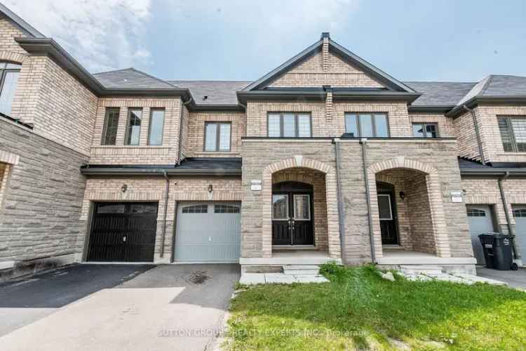 Townhouse For Sale in Brampton, Ontario