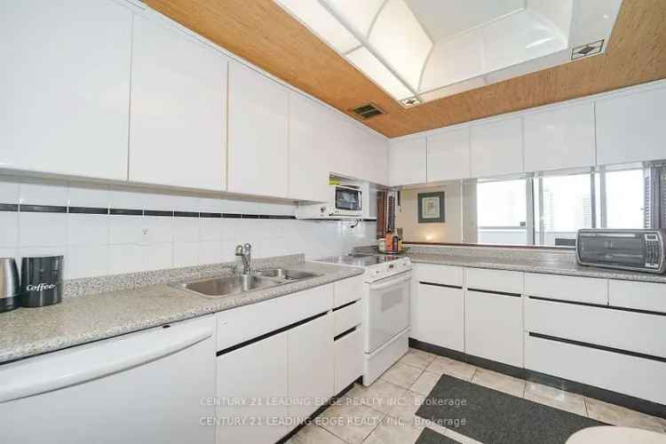 Condo For Sale in Toronto, Ontario