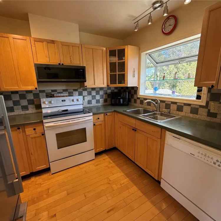 Diver's Lake Home with Workshop - Updated & Spacious