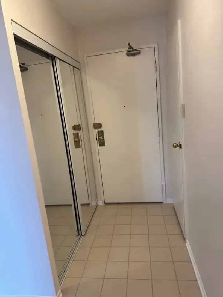 Rare 1 Bedroom Condo at Chateau Vanier Ottawa