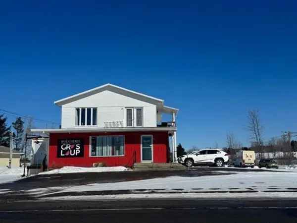 Commercial Building Office for Sale Bas Saint Laurent