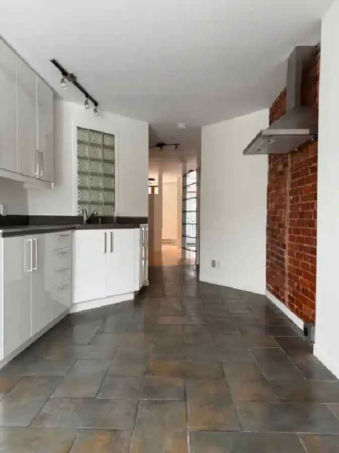 Charming Studio near Beaubien Metro