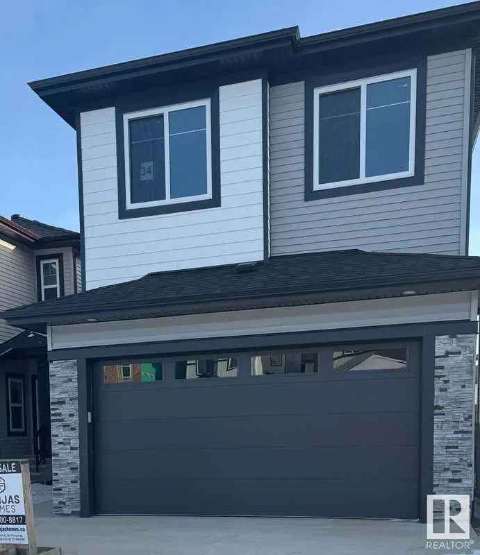 4 Bedroom Home with Office Bonus Room Modern Kitchen