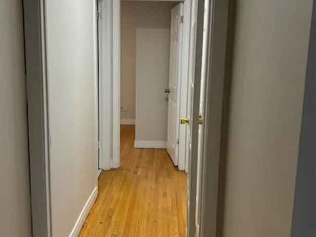 3 Bedroom House Near Humber College and Parks