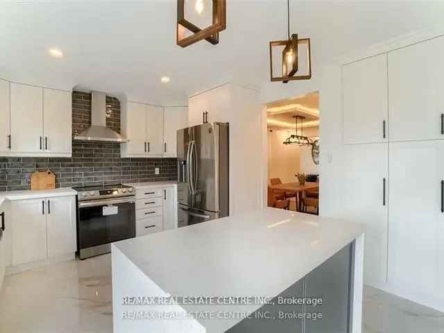 Rathwood Executive Home Stunning Renovation 4 1 Bedrooms Gourmet Kitchen