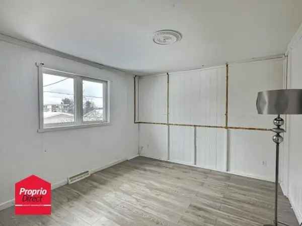 4-Bedroom Bungalow Near Amenities - DIY Potential