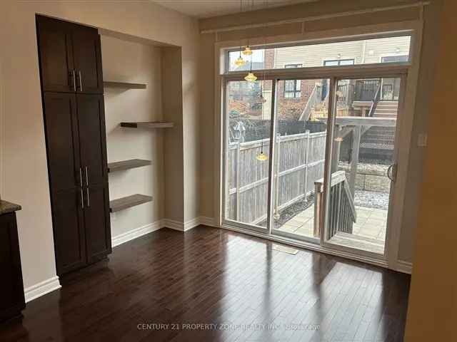 Kanata Townhome 3 Beds 25 Baths Updated Kitchen Fireplace