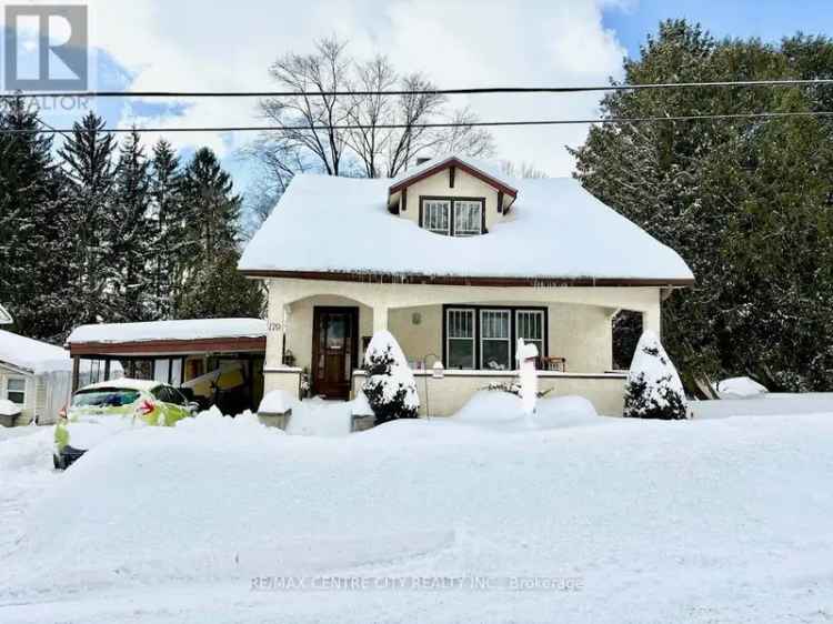 1.5 Story Home in Ingersoll 3 Bedrooms Large Lot Spacious Backyard