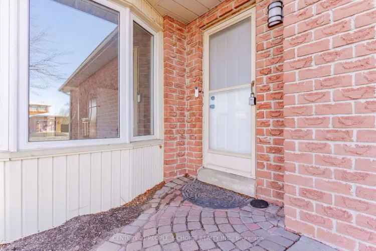 House For Sale in 164, Daniels Crescent, Ajax, Ontario