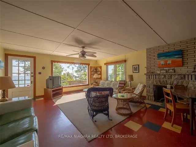 Lakefront Cottage on Lake Erie in Wainfleet, Ontario