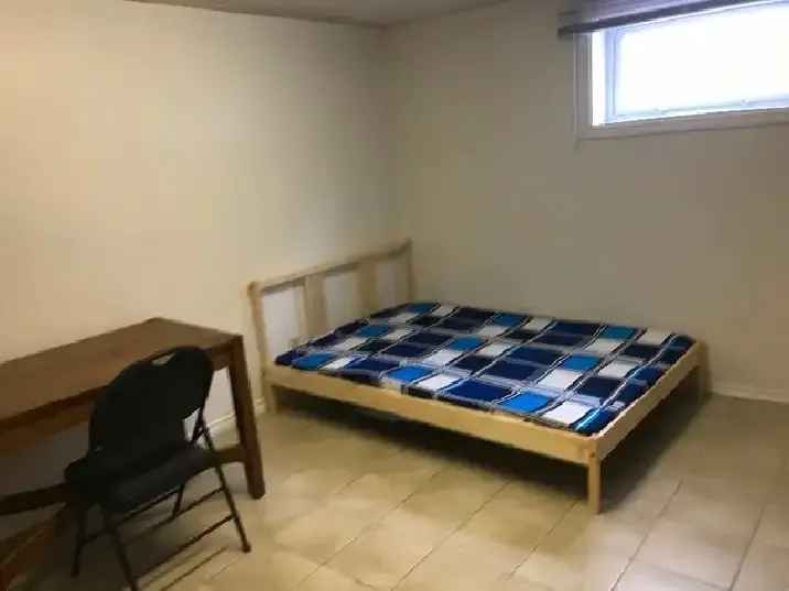 Room for student rent" university Manitoba’ November available