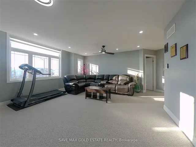 Exceptional Legal Duplex 3600 Sqft Walkout Basement Huron South