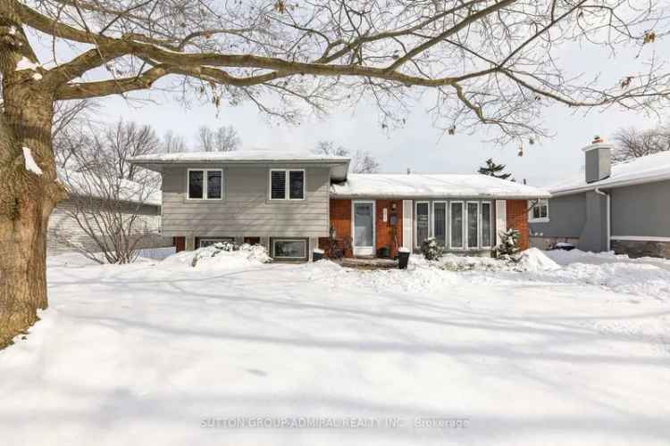 Family Home in Elizabeth Gardens with Inground Pool