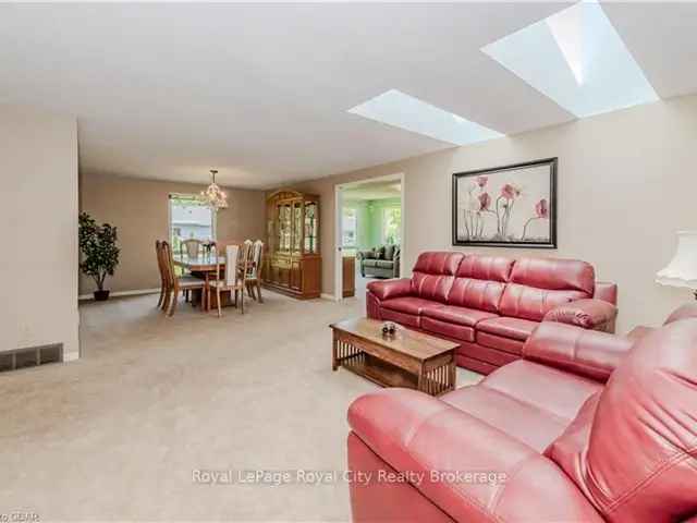 House For Sale in Wilmot, Ontario