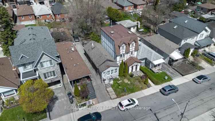 Build Your Dream Home in Sought-After Toronto Neighbourhood