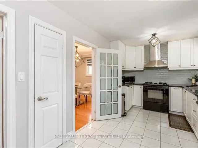 Bayview Glen Bungalow  Renovated  Large Lot Finished Basement