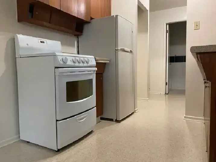 OSBORNE AREA  LARGE 1 BEDROOM